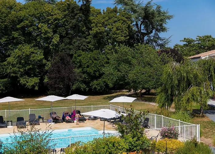 LE RABELAIS Hotel - Restaurant - SPA