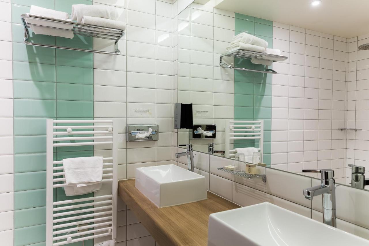 Logis Le Rabelais Hotel- Restaurant - Hotel