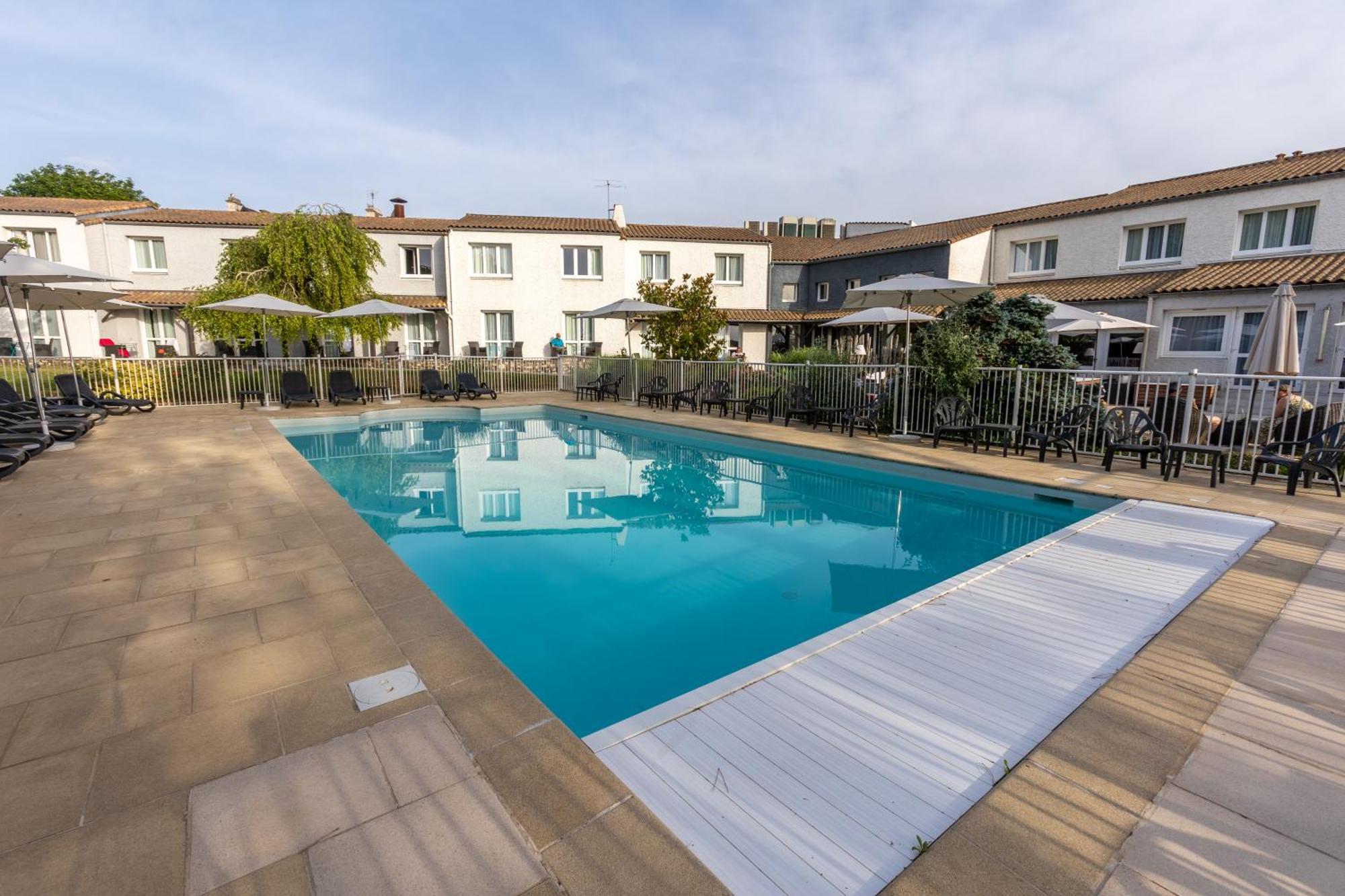 Logis Le Rabelais Hotel- Restaurant - Hotel Fontenay-le-Comte