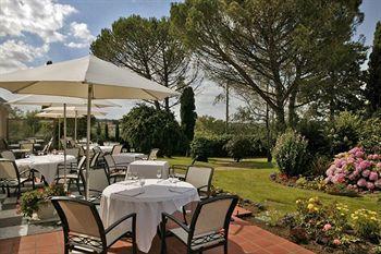 Logis Le Rabelais Hotel- Restaurant - Hotel Fontenay-le-Comte
