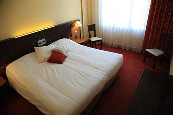 Logis Le Rabelais Hotel- Restaurant - Hotel