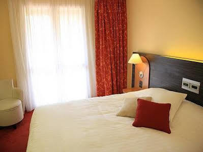 Hotel Logis Le Rabelais Hotel- Restaurant - Fontenay-le-Comte